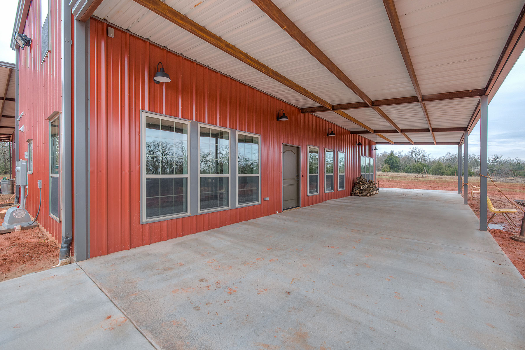 Pole barn Home Patio